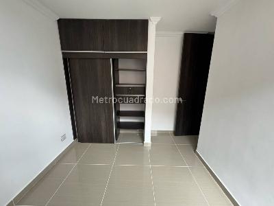 Apartamento de 3 alcobas en venta en Calasanz, Medellín, 70 m² · foto 10 de 20