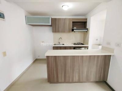 Apartamento de 2 alcobas en arriendo en San German, Medellín, 65 m² · foto 2 de 14