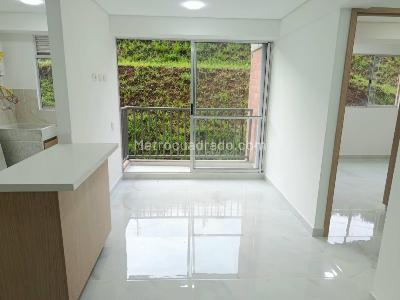 Apartamento de 2 alcobas en arriendo en Robledo, Medellín, 55 m² · foto 4 de 12