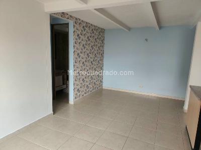 Apartamento de 3 alcobas en arriendo en Calasanz, Medellín, 70 m² · foto 4 de 13