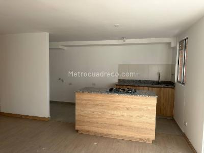 Apartamento de 2 alcobas en venta en La Pilarica, Medellín, 67 m² · foto 2 de 20