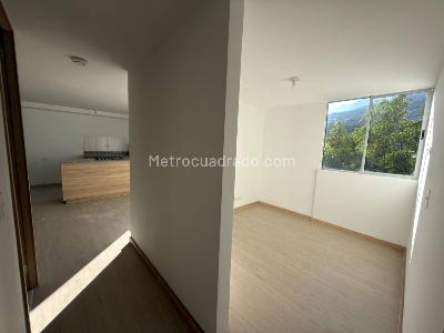 Apartamento de 2 alcobas en venta en La Pilarica, Medellín, 67 m² · foto 7 de 20