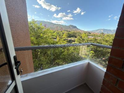 Apartamento de 2 alcobas en venta en La Pilarica, Medellín, 67 m² · foto 8 de 20