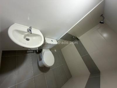 Apartamento de 2 alcobas en venta en La Pilarica, Medellín, 67 m² · foto 16 de 20