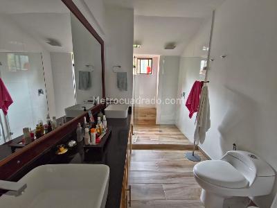 Apartamento de 4 alcobas en venta en La Abadia, Medellín, 250 m² · foto 10 de 18
