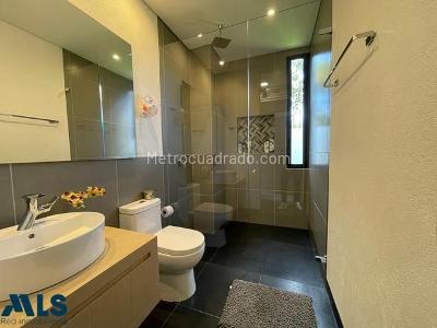 Casa de 5 alcobas en venta en Alto De Las Palmas, Envigado, 350 m² · foto 12 de 20