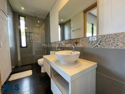 Casa de 5 alcobas en venta en Alto De Las Palmas, Envigado, 350 m² · foto 16 de 20