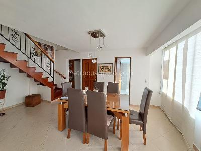 Apartamento de 4 alcobas en venta en Envigado, 198 m² · foto 1 de 20