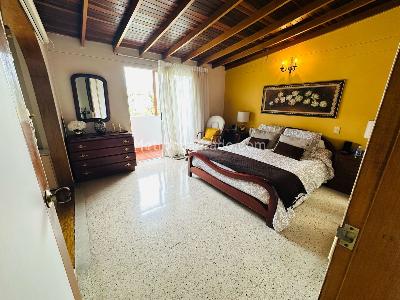Casa de 5 alcobas en venta en El Campestre, Medellín, 220 m² · foto 13 de 20
