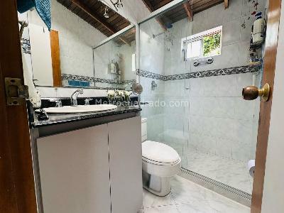Casa de 5 alcobas en venta en El Campestre, Medellín, 220 m² · foto 17 de 20