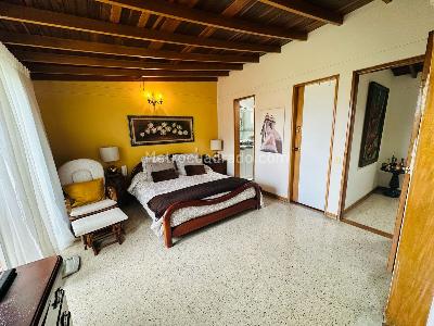 Casa de 5 alcobas en venta en El Campestre, Medellín, 220 m² · foto 12 de 20