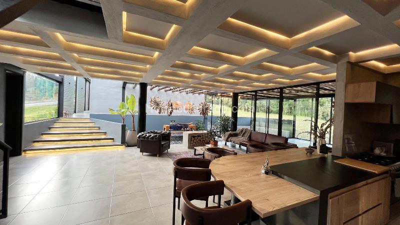 Casa – Envigado, El Peñasco - Más