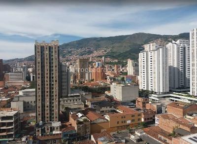 Apartaestudio en venta en Bombona Centro, Medellín, 45 m² · foto 2 de 8