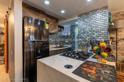 Apartaestudio en venta en Bombona Centro, Medellín, 45 m² · foto 4 de 8