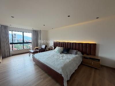 Apartamento de 4 alcobas en venta en Los Balsos No 1, Medellín, 294 m² · foto 2 de 12