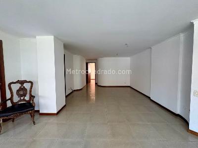 Apartamento en venta en Laureles, Medellín · foto 4 de 19