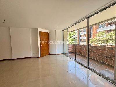 Apartamento en venta en Laureles, Medellín · foto 2 de 19