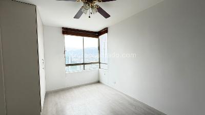Apartamento de 4 alcobas en venta en El Poblado Oviedo, Medellín, 162 m² · foto 13 de 20