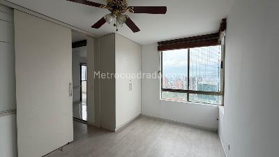 Apartamento de 4 alcobas en venta en El Poblado Oviedo, Medellín, 162 m² · foto 19 de 20