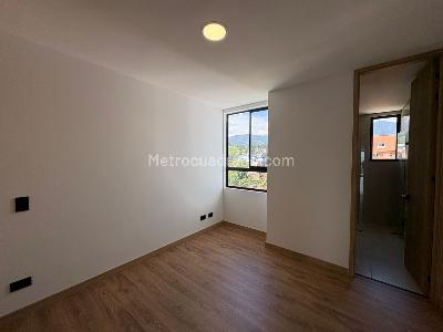 Apartamento de 3 alcobas en venta en La Castellana, Medellín, 107 m² · foto 11 de 20