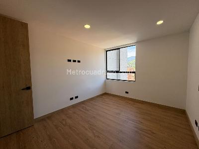 Apartamento de 3 alcobas en venta en La Castellana, Medellín, 107 m² · foto 12 de 20