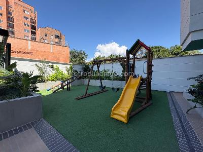 Apartamento de 3 alcobas en venta en La Castellana, Medellín, 107 m² · foto 18 de 20