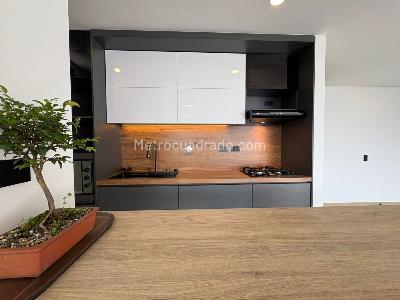 Apartamento de 3 alcobas en venta en La Castellana, Medellín, 107 m² · foto 4 de 20