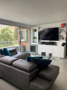 Apartamento de 3 alcobas en venta en El Poblado Castropol, Medellín, 117 m² · foto 3 de 16