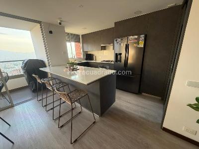 Apartamento de 2 alcobas en venta en Altos Del Poblado, Medellín, 87 m² · foto 10 de 20