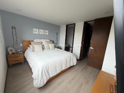 Apartamento de 2 alcobas en venta en Altos Del Poblado, Medellín, 87 m² · foto 16 de 20