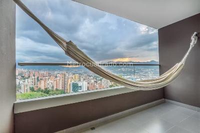 Apartaestudio en venta en Alto De Las Palmas, Medellín, 57 m² · foto 3 de 18