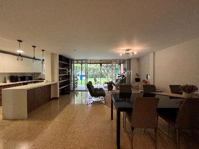 Casa de 3 alcobas en venta en Altos Del Poblado, Medellín, 180 m² · foto 2 de 20