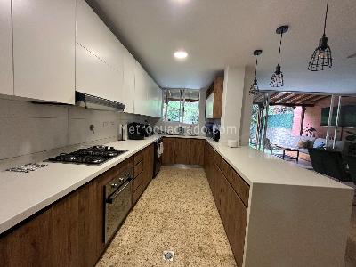 Casa de 3 alcobas en venta en Altos Del Poblado, Medellín, 180 m² · foto 4 de 20