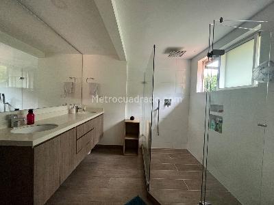 Casa de 3 alcobas en venta en Altos Del Poblado, Medellín, 180 m² · foto 11 de 20