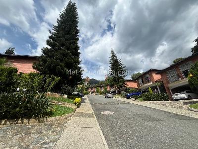 Casa de 3 alcobas en venta en Altos Del Poblado, Medellín, 180 m² · foto 20 de 20
