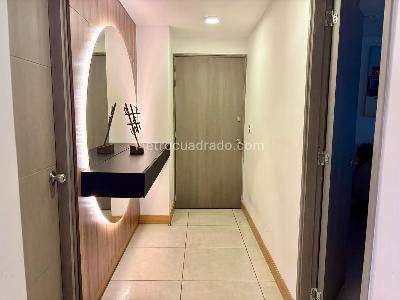 Apartamento en venta en El Poblado El Tesoro, Medellín · foto 8 de 17