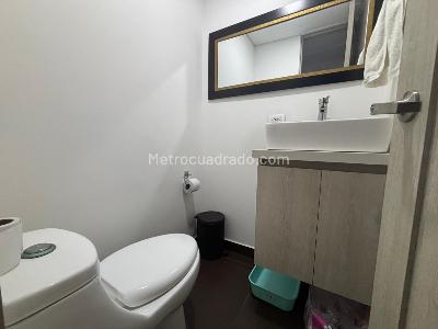 Apartamento de 3 alcobas en venta en Las Lomitas, Sabaneta, 100 m² · foto 14 de 18