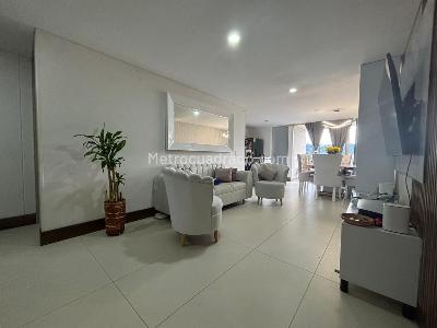 Apartamento de 3 alcobas en venta en Las Lomitas, Sabaneta, 100 m² · foto 2 de 18