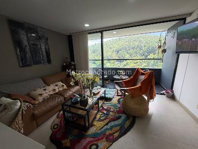 Apartamento de 1 alcoba en venta en El Poblado Las Palmas, Medellín, 50 m² · foto 2 de 20