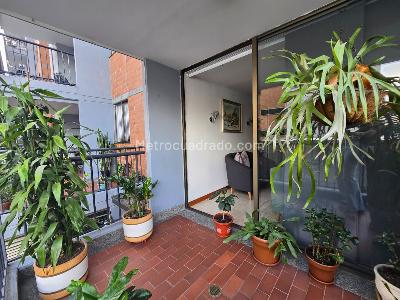 Apartamento en venta en Prados De Sabaneta, Sabaneta · foto 2 de 20