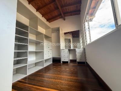 Casa de 4 alcobas en venta en Alto Del Escobero, Envigado, 977 m² · foto 13 de 16