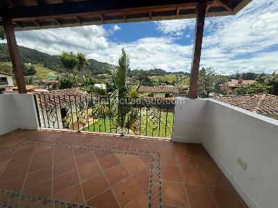Casa de 4 alcobas en venta en Alto Del Escobero, Envigado, 977 m² · foto 16 de 16