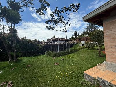 Casa de 4 alcobas en venta en Alto Del Escobero, Envigado, 977 m² · foto 11 de 16