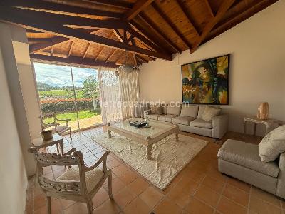 Casa de 4 alcobas en venta en Alto Del Escobero, Envigado, 977 m² · foto 2 de 16