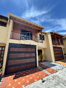 Casa de 3 alcobas en venta en San Bartolo, Rionegro, 130 m² · foto 2 de 20