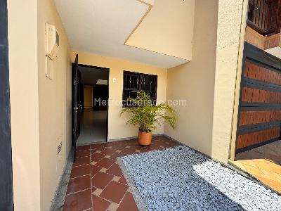 Casa de 3 alcobas en venta en San Bartolo, Rionegro, 130 m² · foto 3 de 20