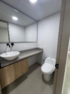 Apartamento en venta en El Poblado El Tesoro, Medellín · foto 10 de 20