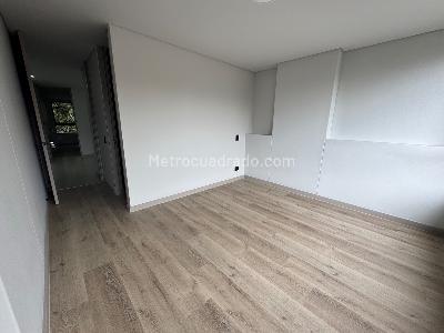 Apartamento en venta en El Poblado El Tesoro, Medellín · foto 14 de 20