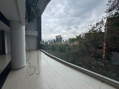 Apartamento en venta en El Poblado El Tesoro, Medellín · foto 20 de 20