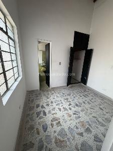 Casa de 5 alcobas en venta en El Velodromo, Medellín, 290 m² · foto 12 de 12